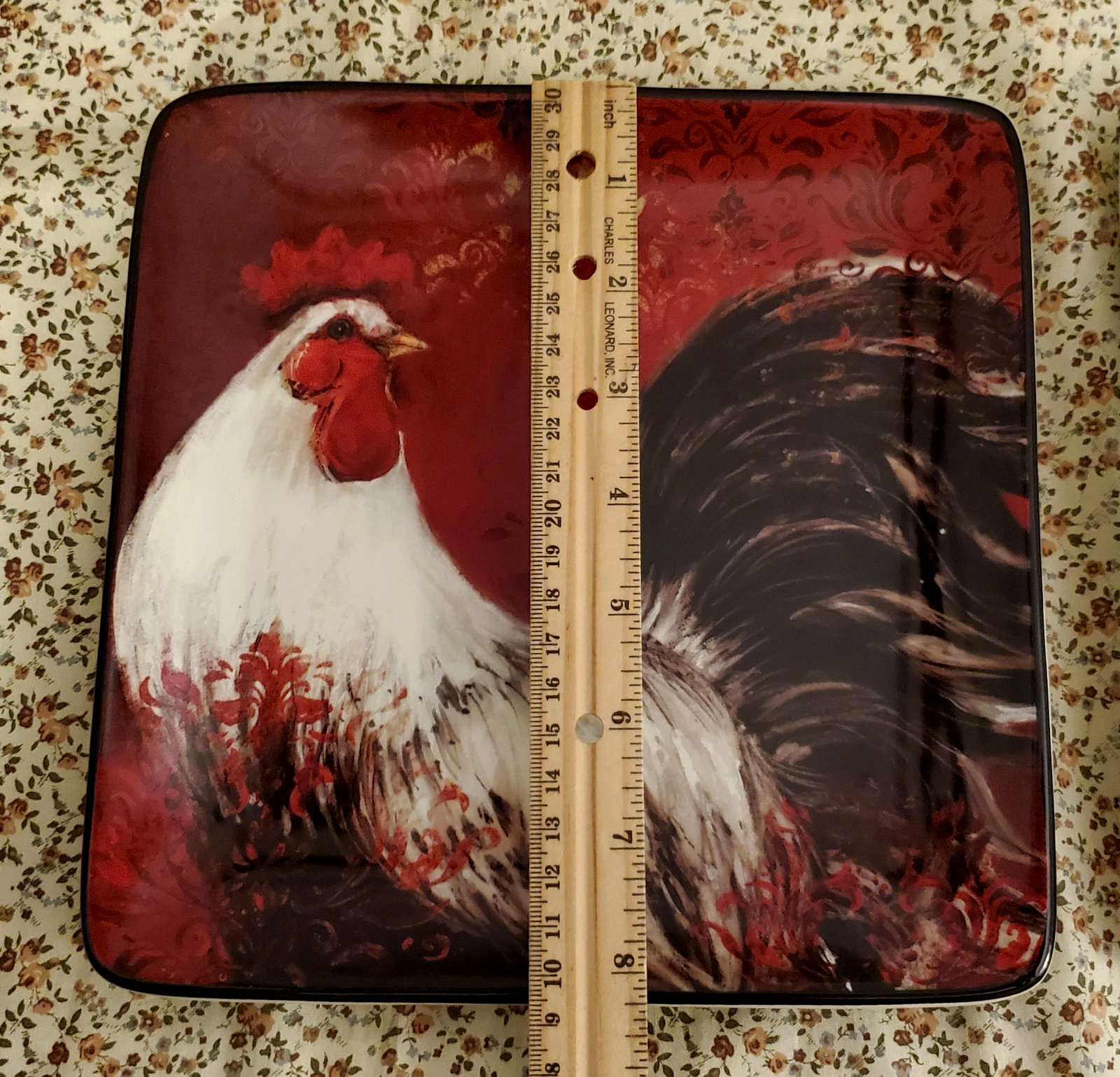 13″ Tall Home Accents Rooster Figurine & 2 Susan Winget 8″ Plates w/Metal Stands