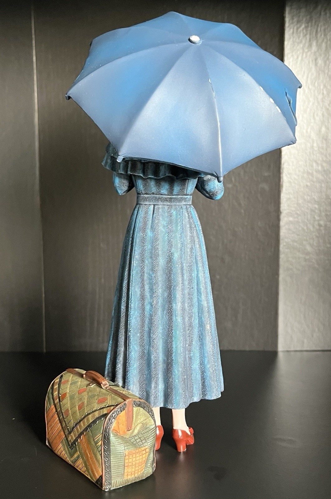 Enesco Disney Showcase Collection Mary Poppins Figure 10″ Statue Bag Umbrella