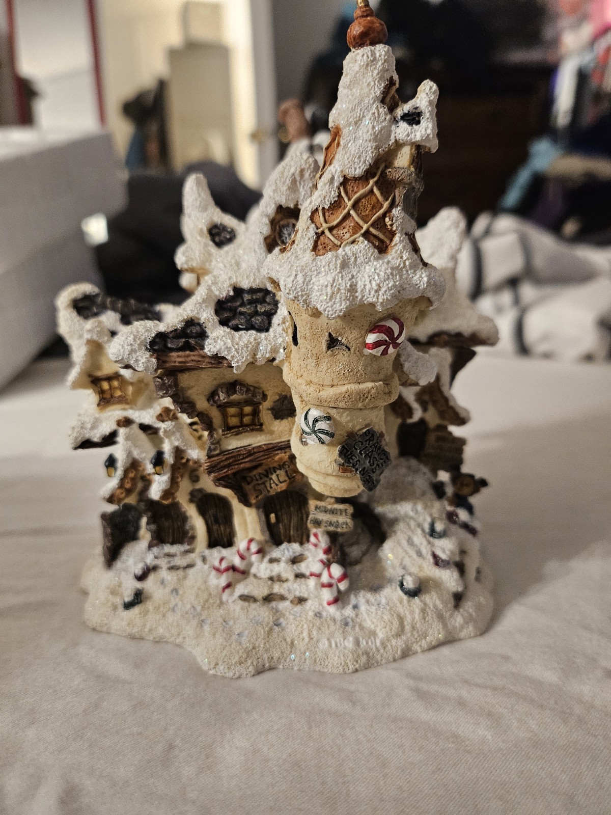 Boyds Bearly-Built Kringles Village Hoofer Hall Reindeer Dorm Ornament Boxed