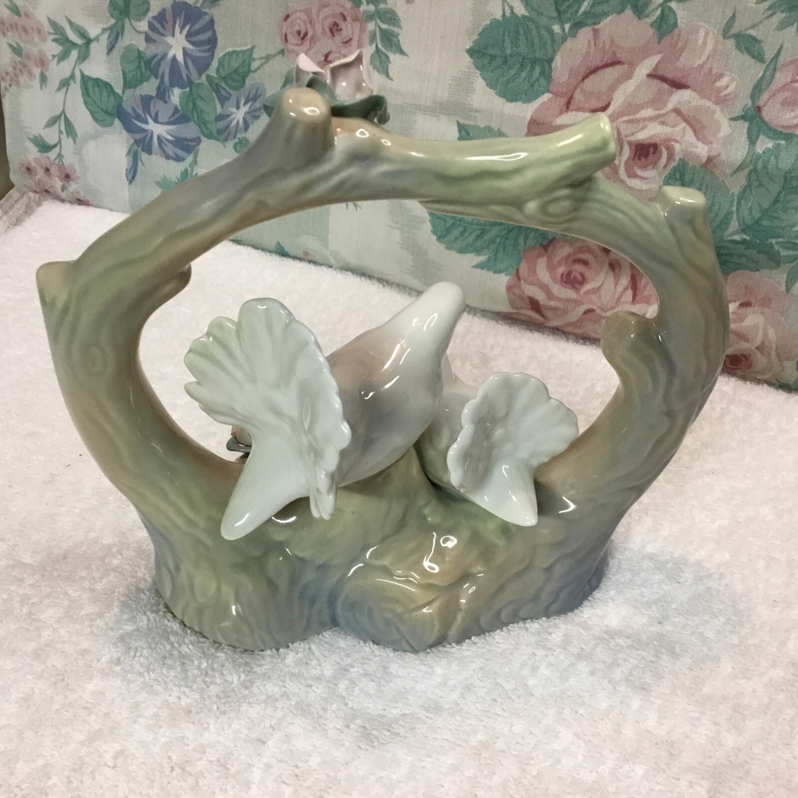 Miguel Requena Spain TWO DOVES Large Porcelain – RARE Vtg. Excellent Condition!