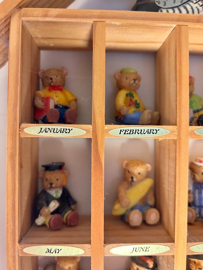 Vintage House of Lloyd Teddy Bear 10×7 Calendar figurines