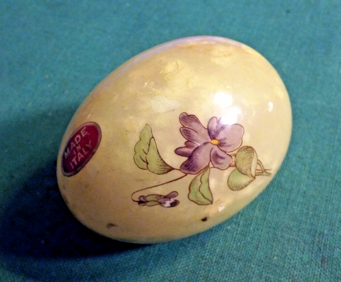 Vintage Genuine Alabaster Green Hand Crafted Egg Made in ITALY for George Good