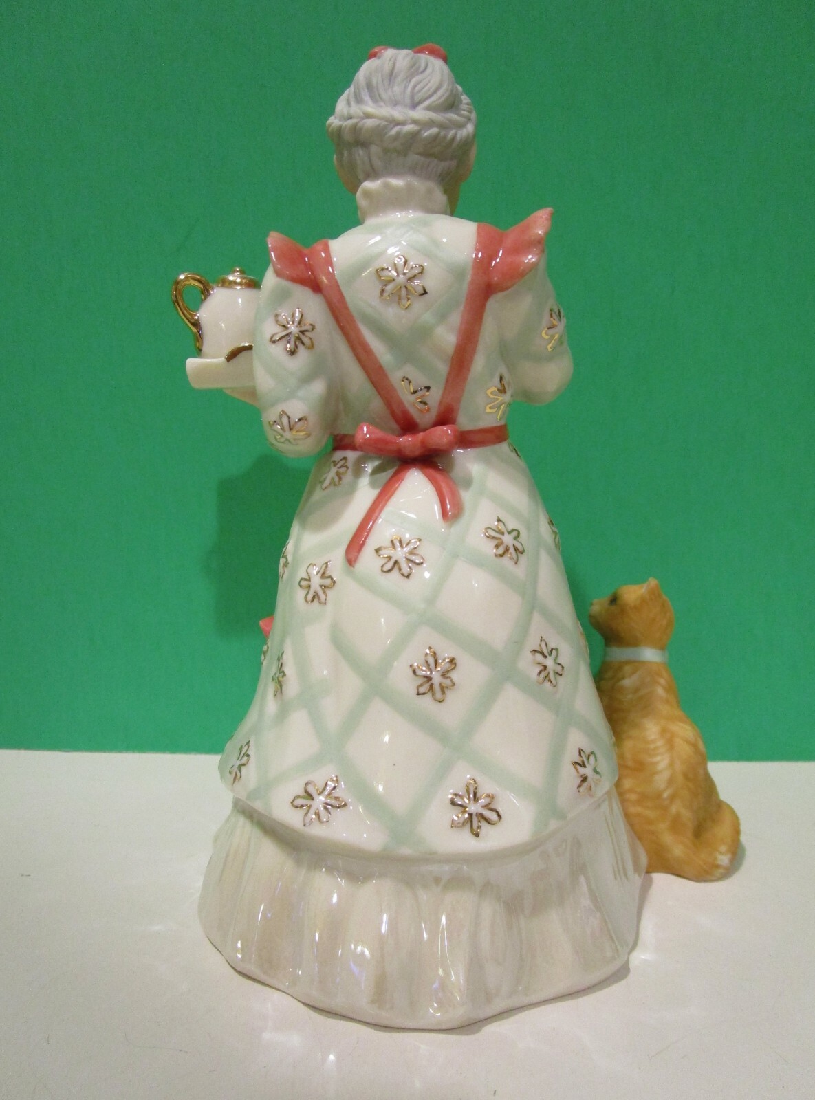 LENOX MRS. CLAUS WELCOME Classic Edition Santa Kitty Cat TeaPot NEW in BOX w/COA