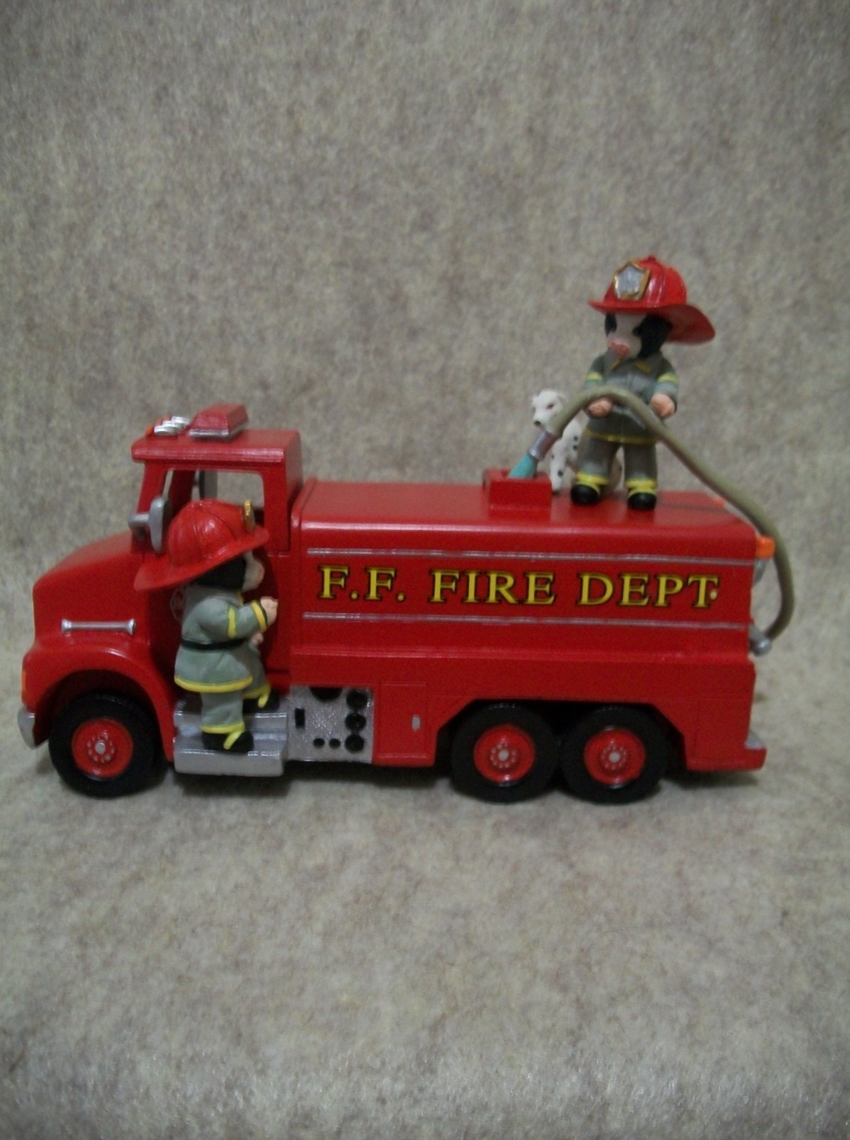 Tanker Teamwork – Call of Duty Fire Truck – Mary Moo Moo Cow Figurine