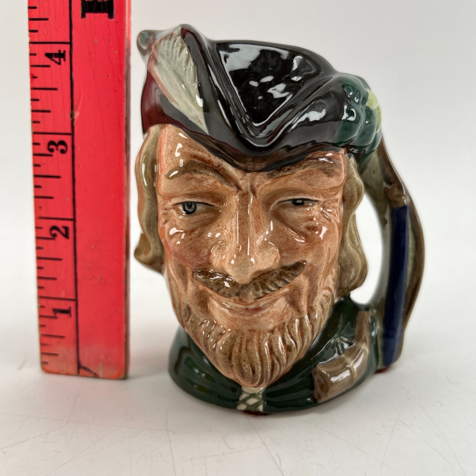 Royal Doulton “Robin Hood” Character Jug D6534 – Small, 4″ (Mint Condition)