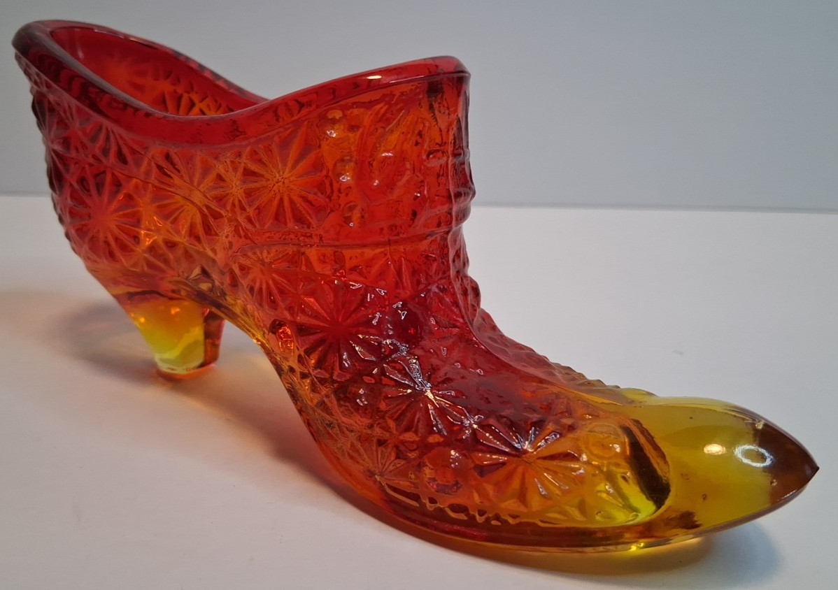 Vintage Fenton Art Glass Amberina (Red Orange) Daisy & Buttons Shoe Slipper ~6”