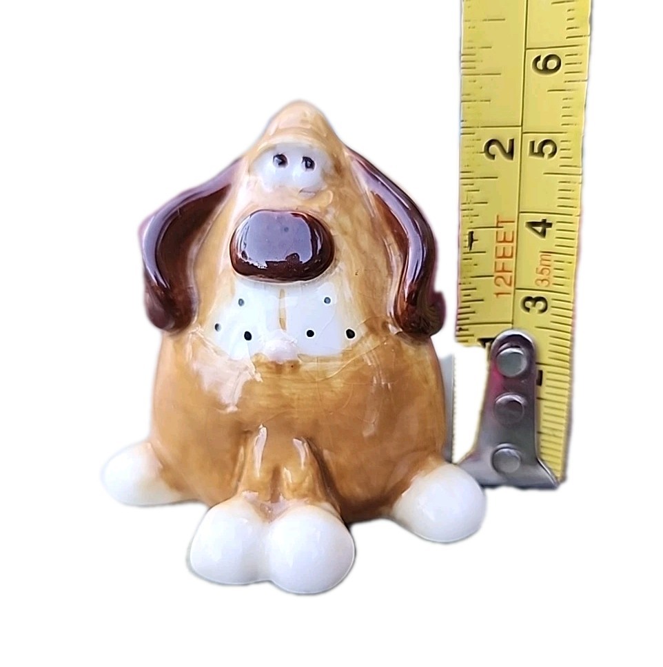 VTG Russ BERRIE Douglas Floppy Ears Dog Handpainted Glazed Miniature 2″ Figurine