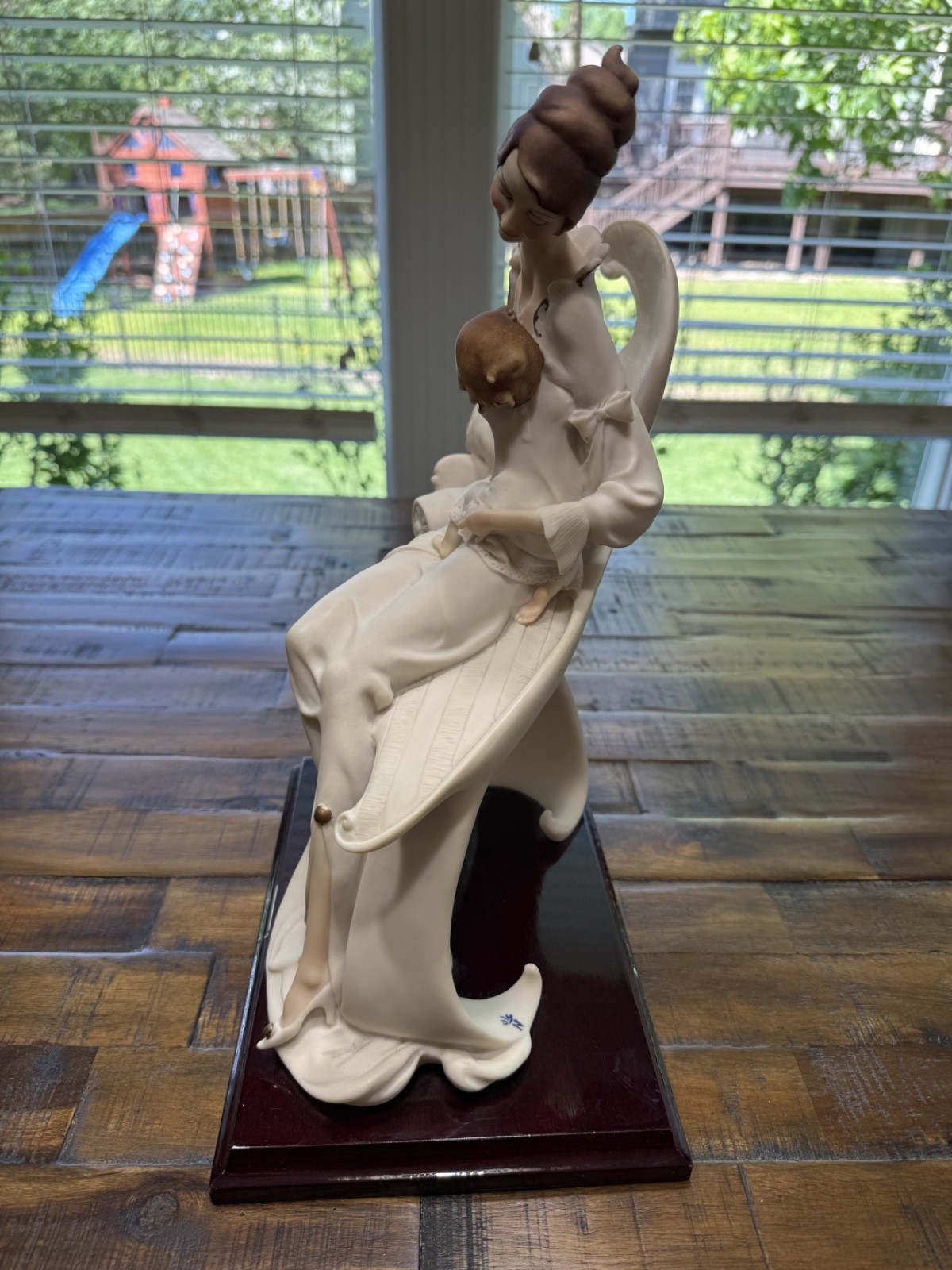 G. Armani 1987 Florence, Italy Figurine Mother & Baby Child 15.5″ x 10″ 7.6 Lbs.