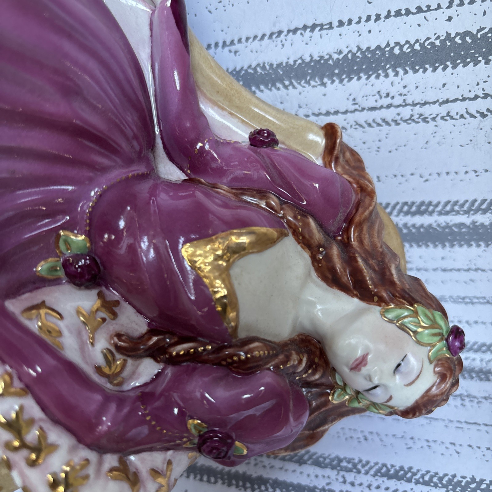 Franklin Mint Sleeping Beauty 10″ Fine Porcelain Figurine by Gerda Neubacher