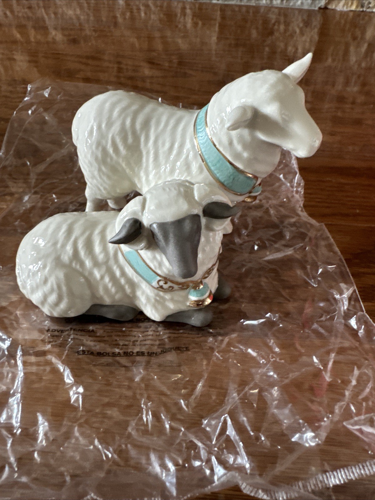 LENOX FIRST BLESSING NATIVITY PAIR SHEEP-BLACK FACE-BLUE COLLAR NEW ORIGINAL BOX