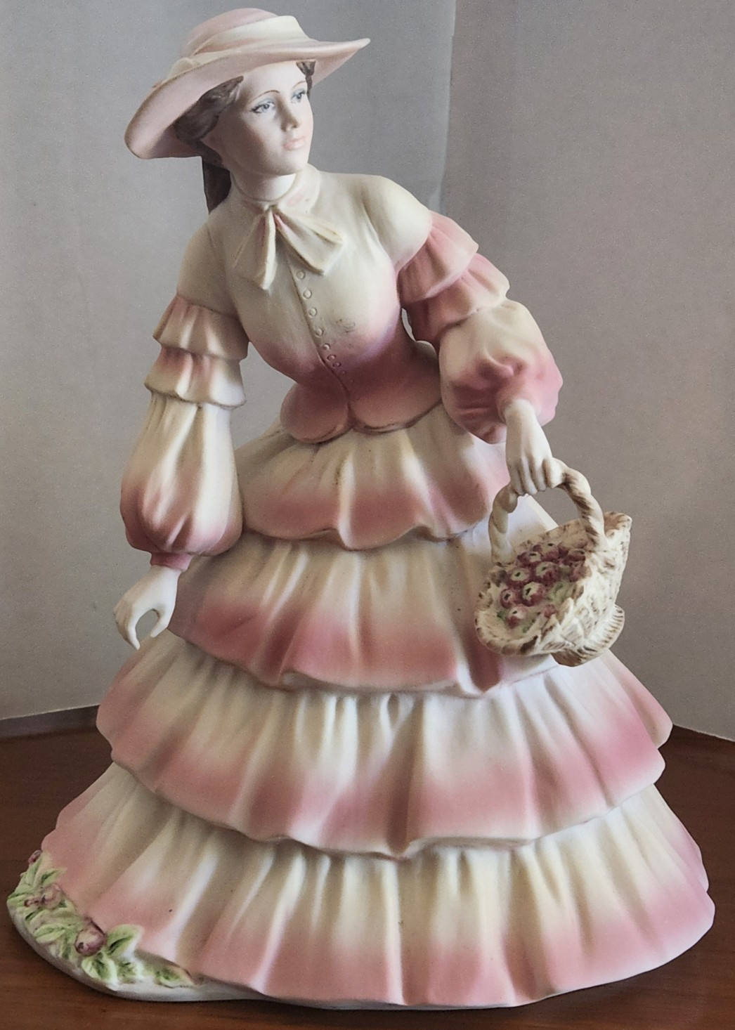 Vtg COALPORT Amanda Bone China Figurine Coutry Beauties Apple Pink Cottage Core