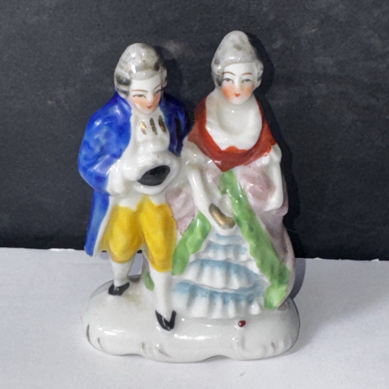 Vintage Occupied Japan Porcelain Colonial Couple Figurine 3.75” Victorian Era