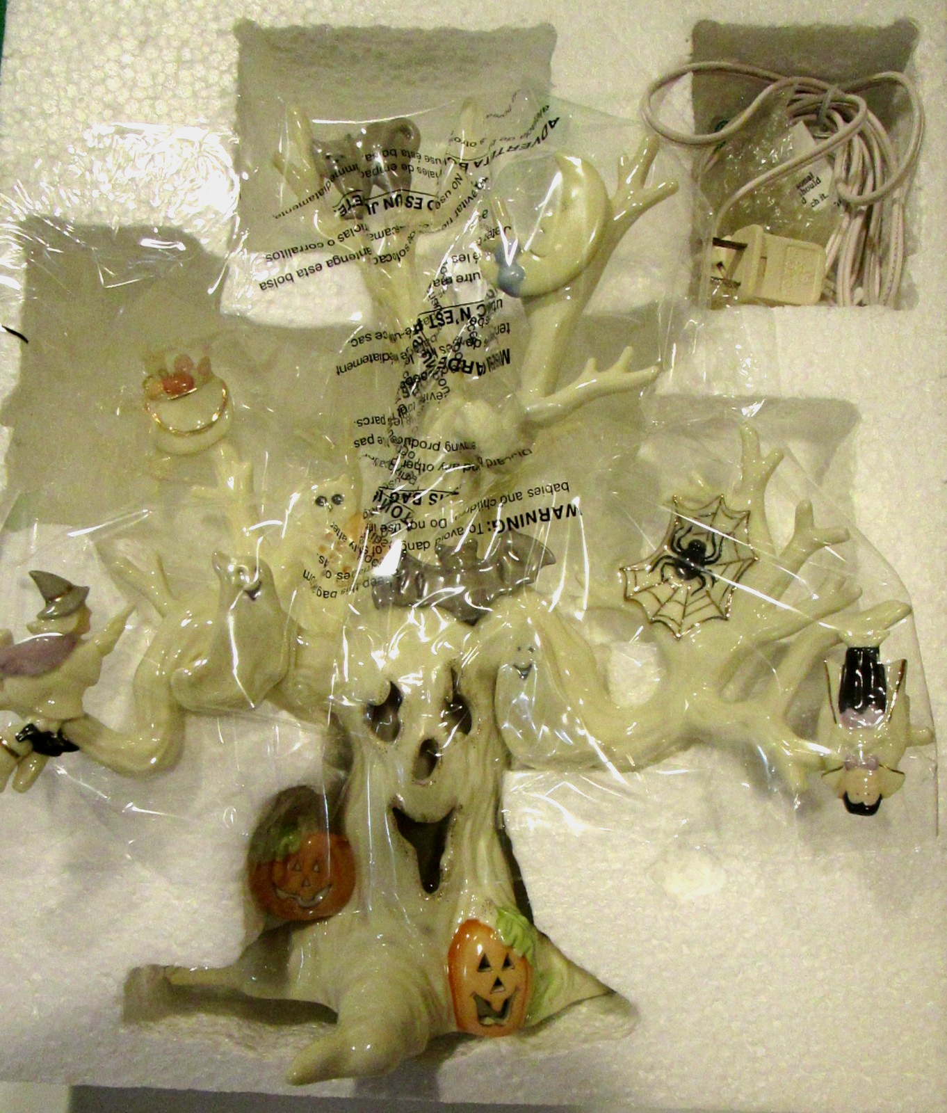 LENOX HAUNTED HALLOWEEN Lighted TREE — 2005 — — New in Box with COA