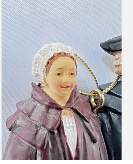 Colonial Williamsburg Winter Couple Lang & Wise