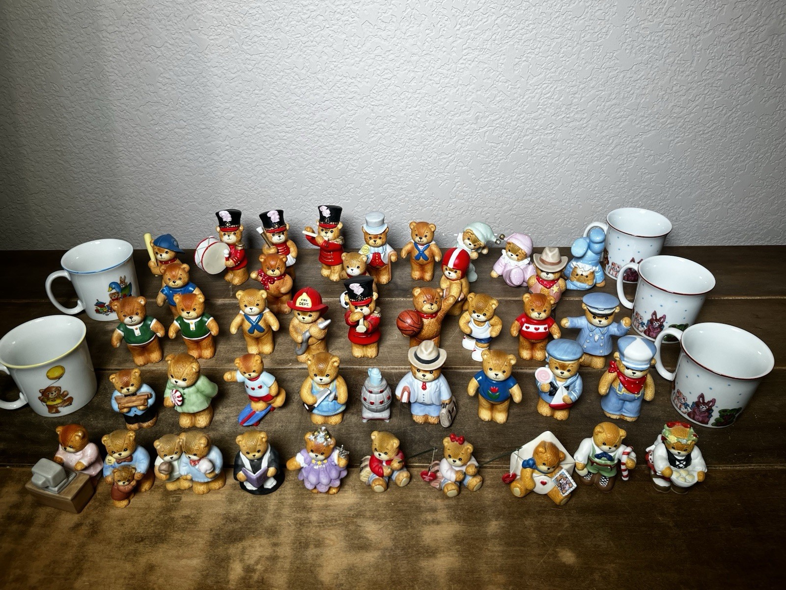 Lot of 41 Lucy and Me 1980s Enesco Bears Some Early Rigglets & 5 Mugs From 1979