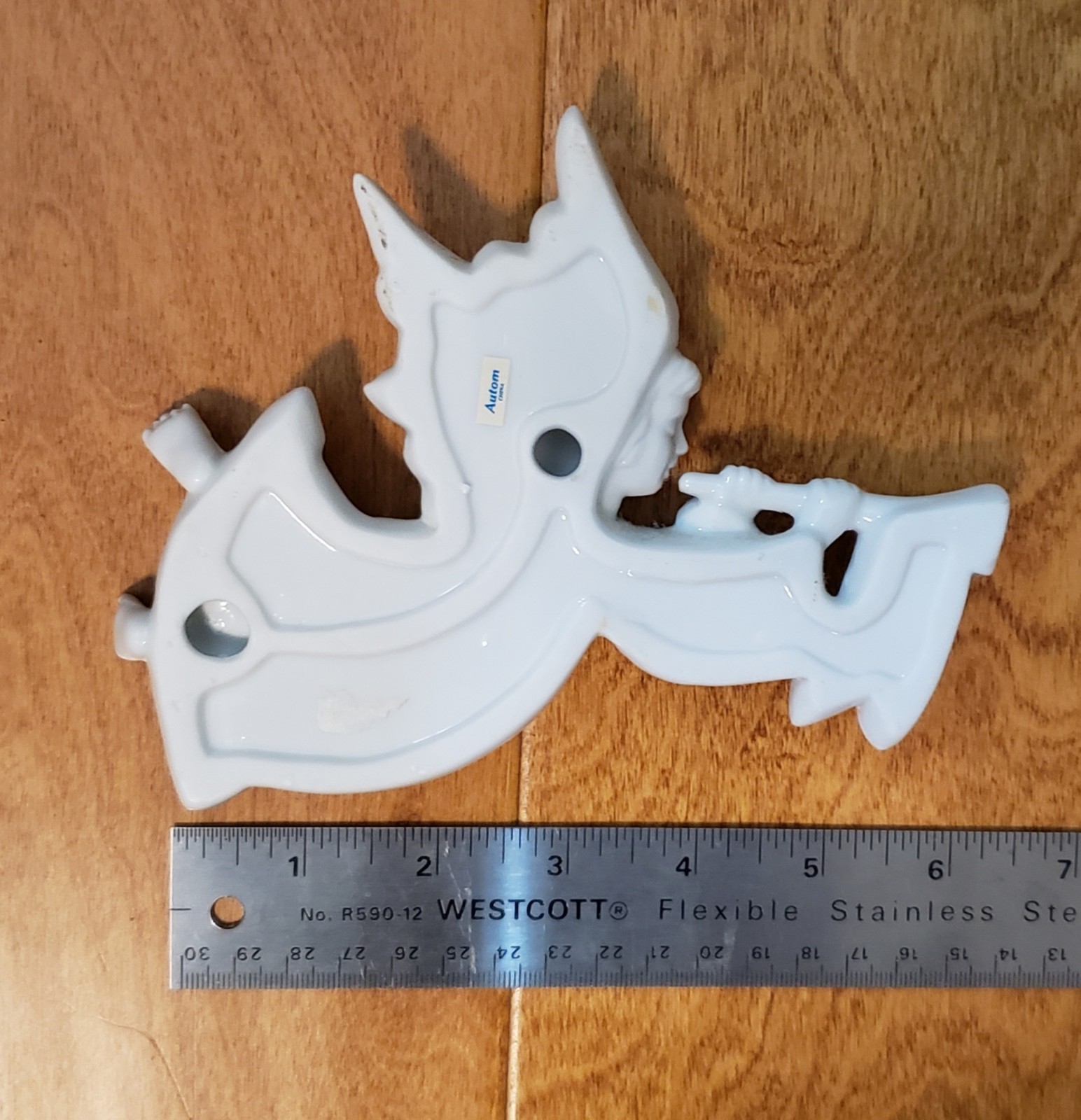 Angel Plaque White Glossy Ceramic 2 Holes for Wall Hanging Trumpet 6.5X5.5″