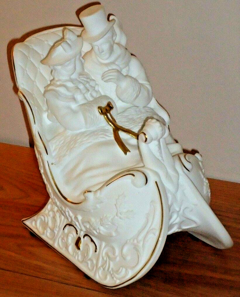 Lenox china VICTORIAN CHRISTMAS COUPLE SLEIGH RIDE Musical Figurine 6″H 1991