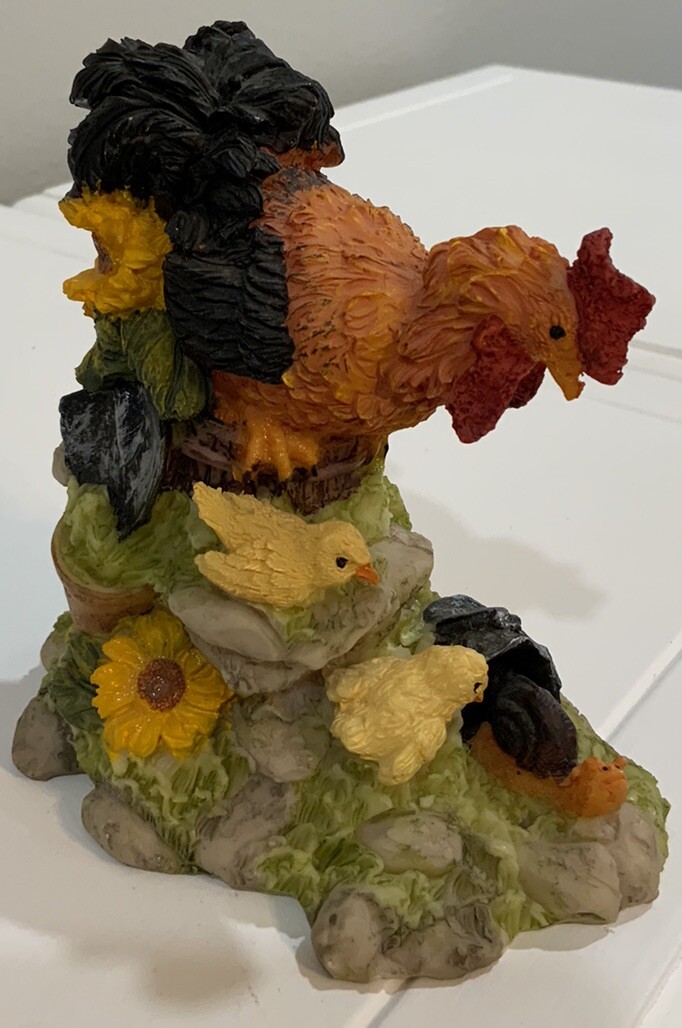 Vtg K’s Collection Resin Summer Rooster Chicks Sunflower Snail Shovel Figurine