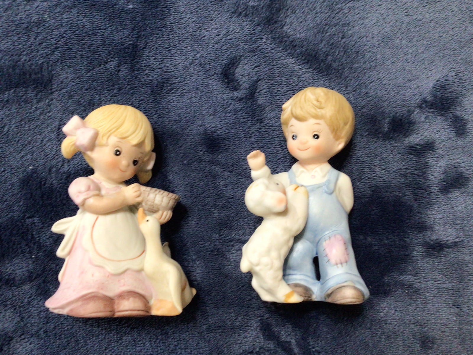 Homco 1449 Set of 2 figurines Girl with Goose & Boy with Lamb 4″ H