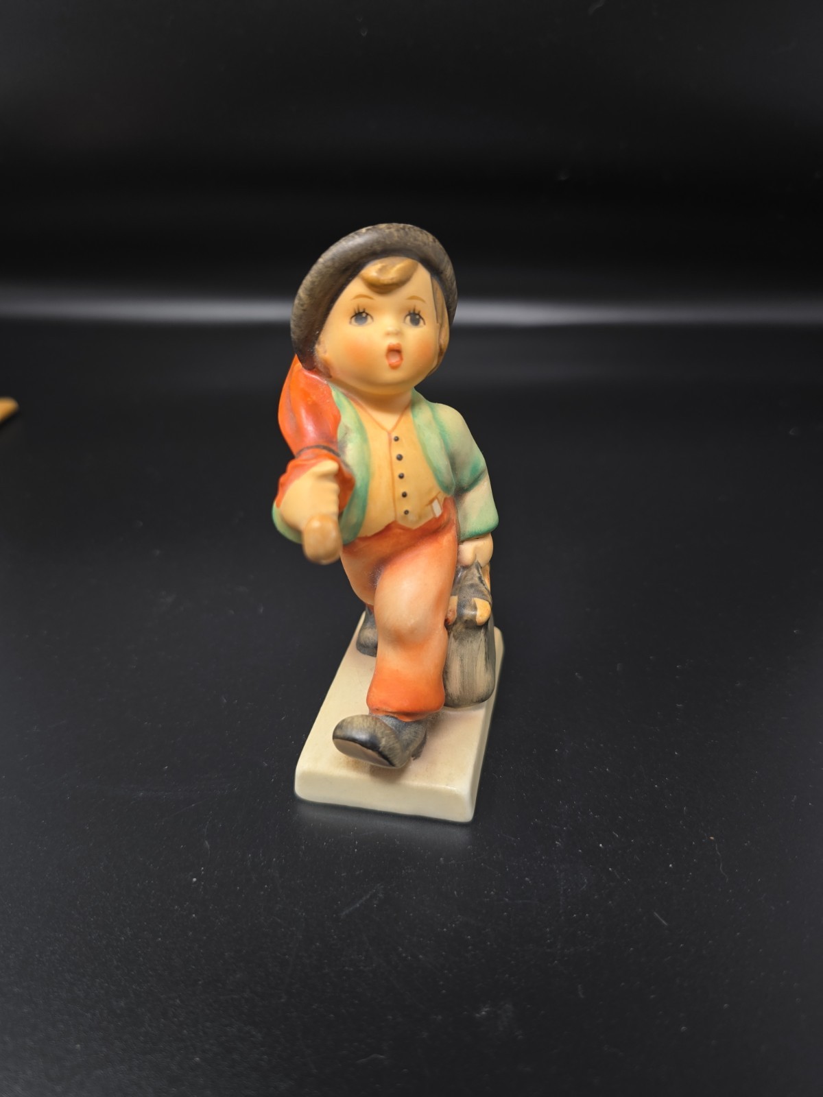 Hummel Merry Wanderer HUM 11/2/0 TMK-6 Goebel W. Germany Figurine