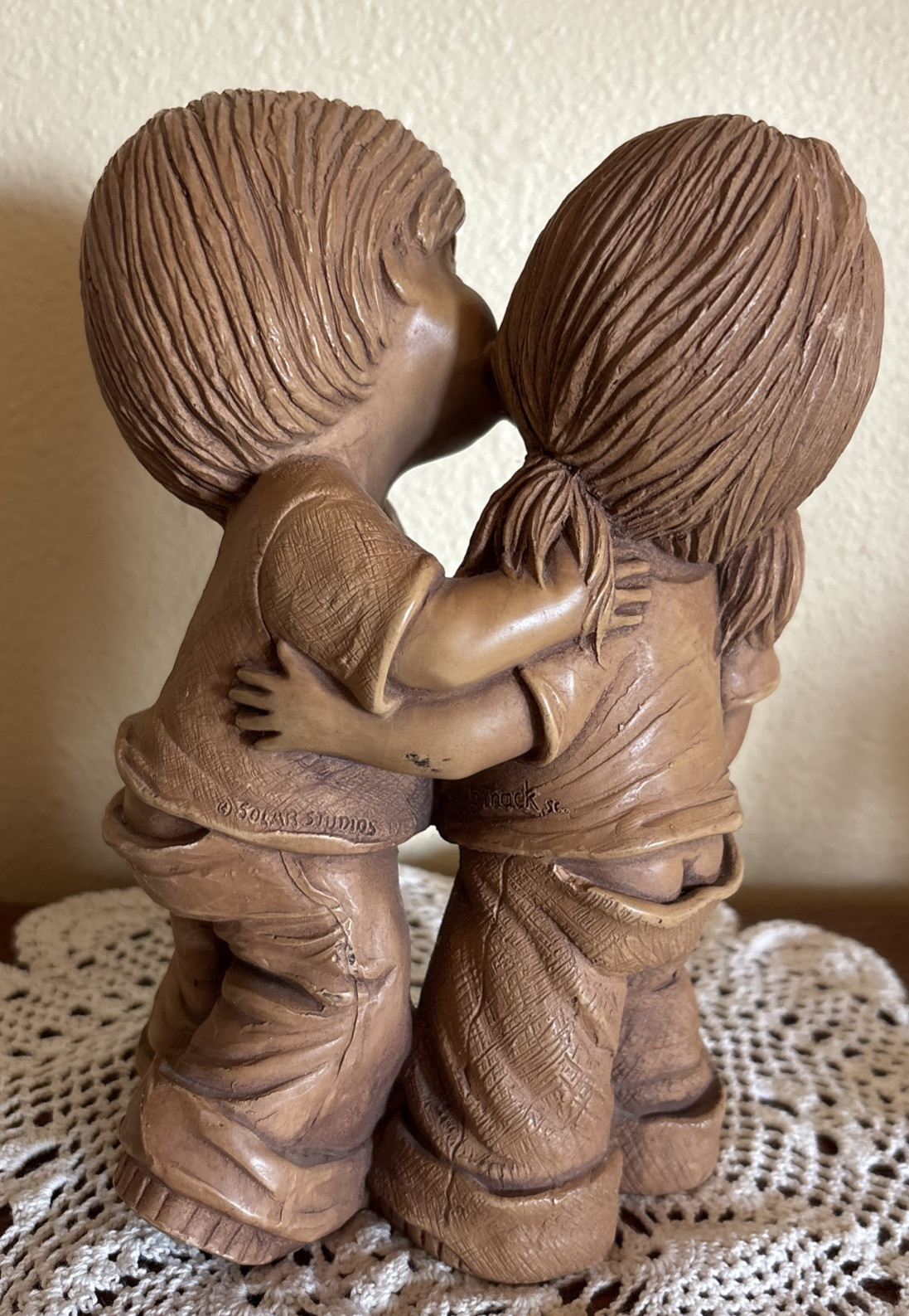 Vintage Bill Mack FANNYKINS 8″ Statue Figurine Sculpture “FIRST KISS” Boy Girl