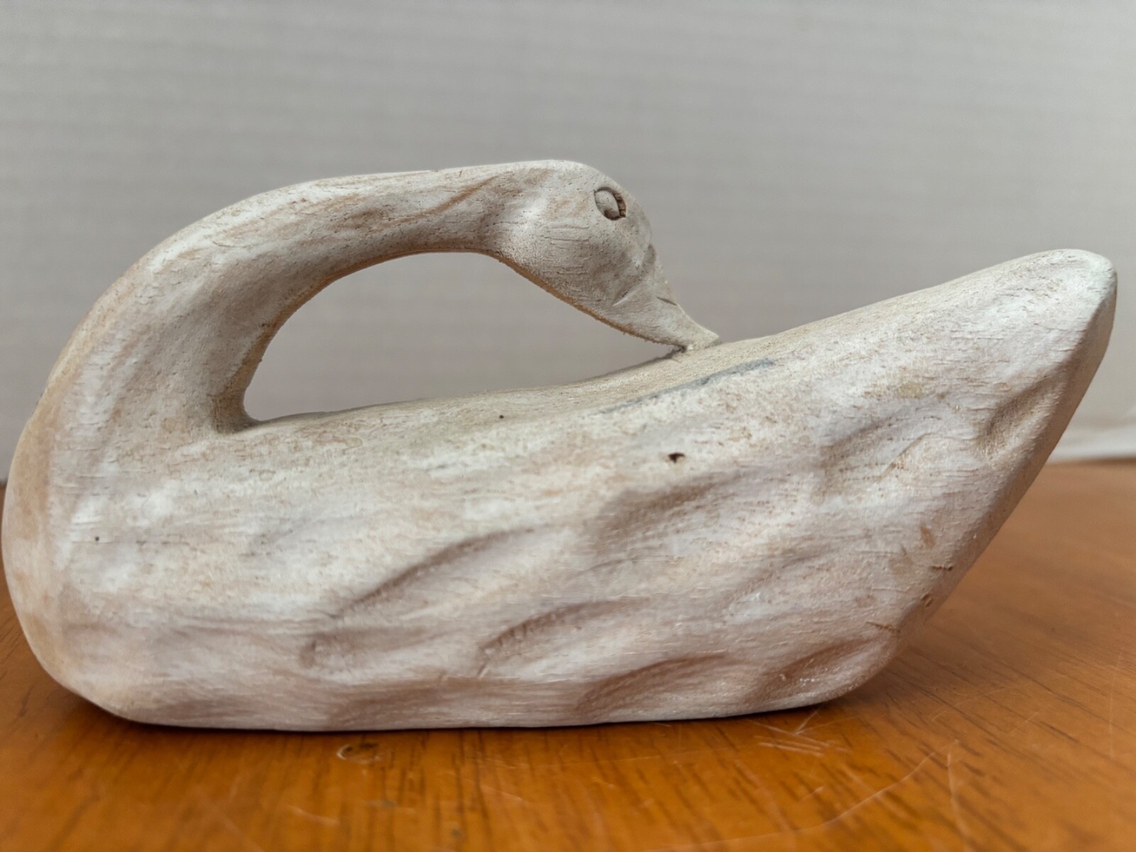 SWAN WOOD CARVING FROM DRIFT WOOD, WHITE WASHED STAIN APPROX 6″, ARTIST SIGNED