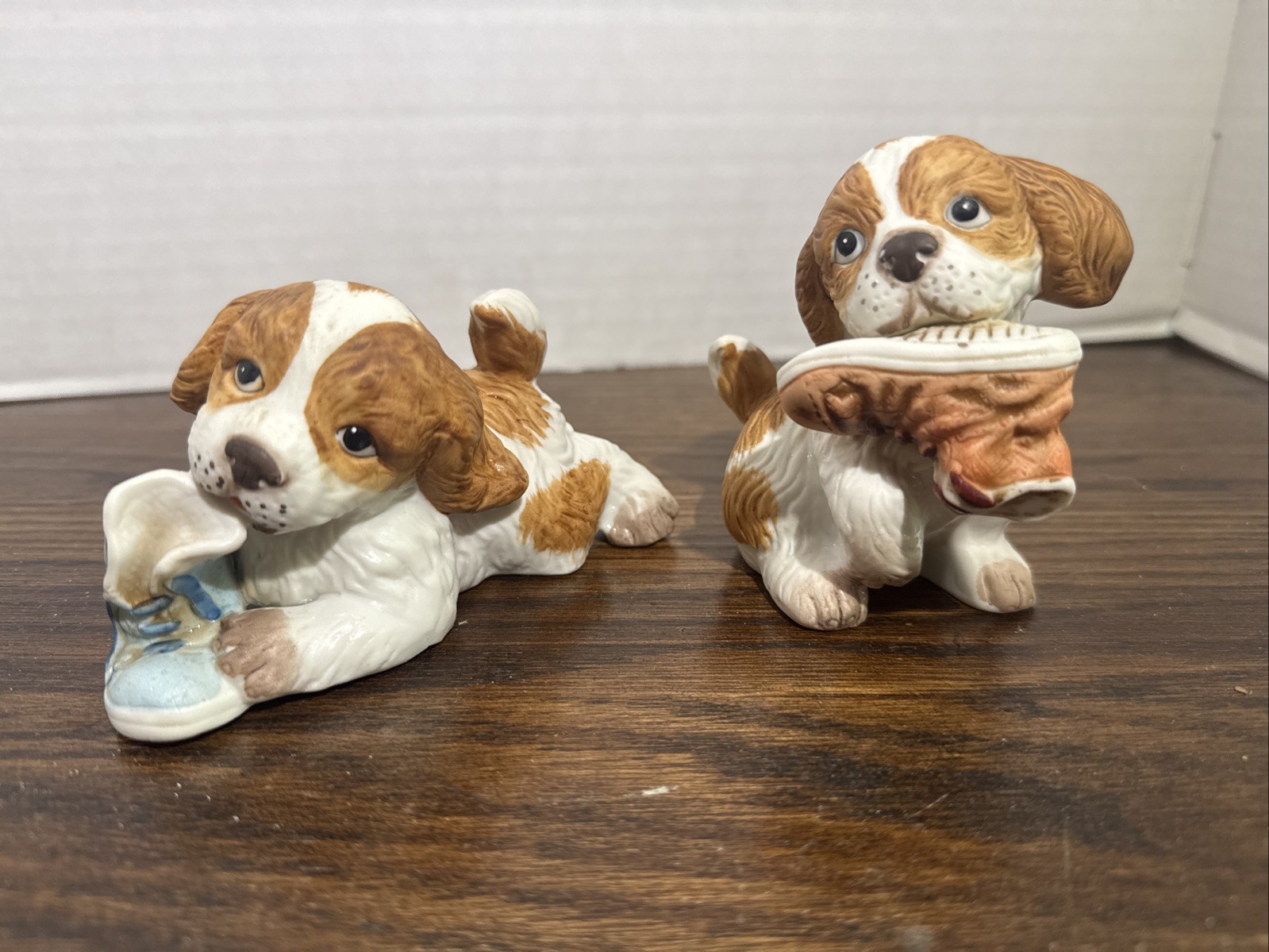 HOMCO Spaniel Dog Puppy with Shoe Porcelain Figurine #1405 Set Of Two Vintage