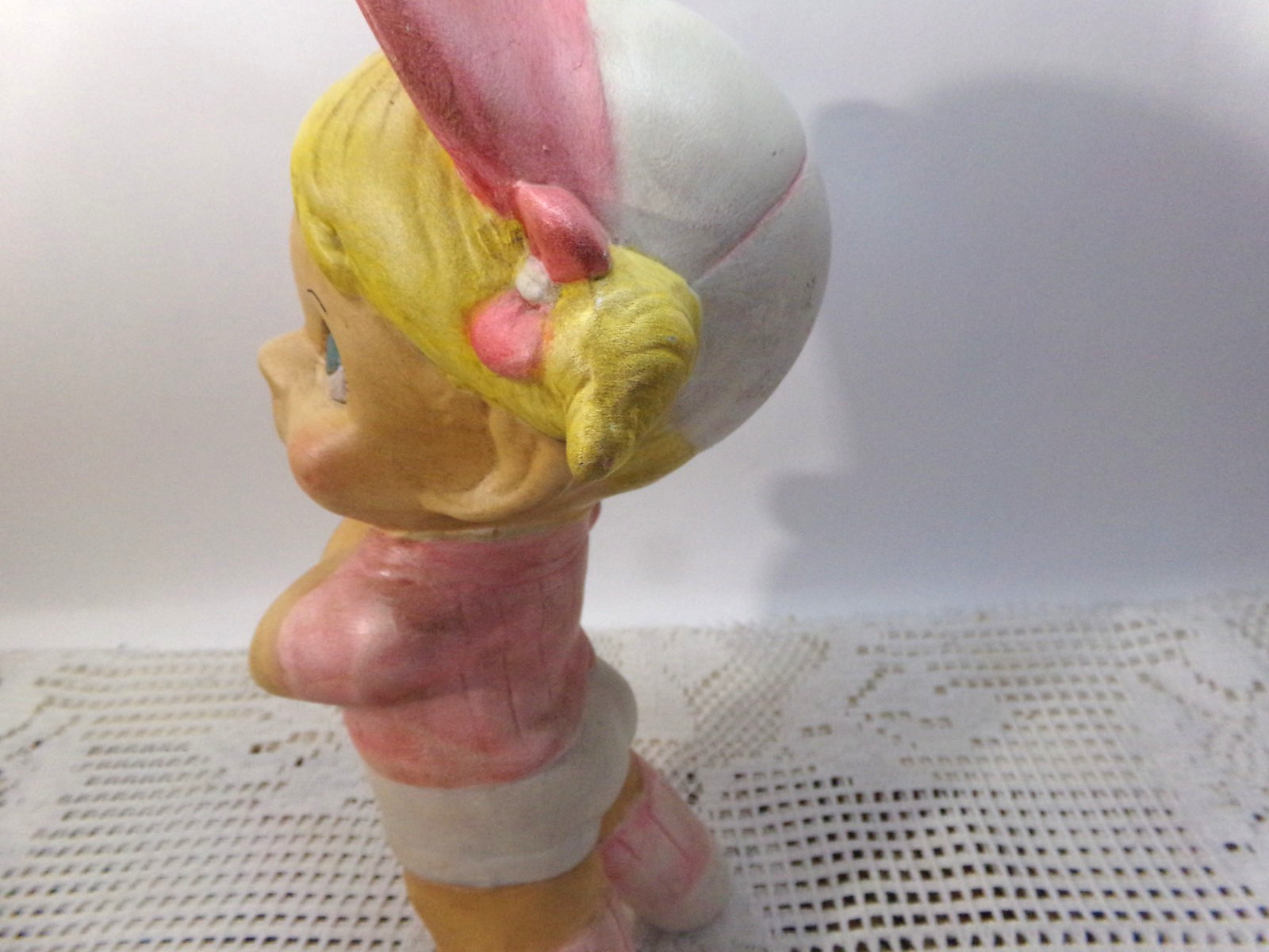 VINTAGE ATLANTIC SMILEY SOFTBALL GIRL WITH BAT 11″ TALL HALLMARK + 1974
