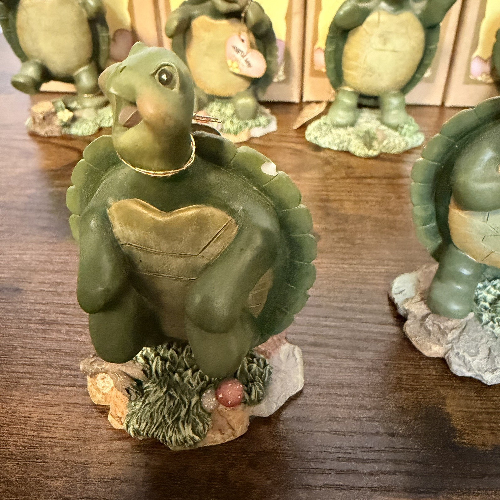 Vintage Turtle Love By Rovash – 3 in. Tall ,Lot Of 9 Figures