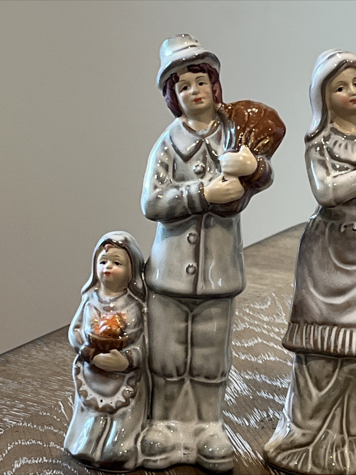 Thanksgiving Porcelain Figurine Pilgrim Family Holding Pumpkin Corn 7” Set Of 3
