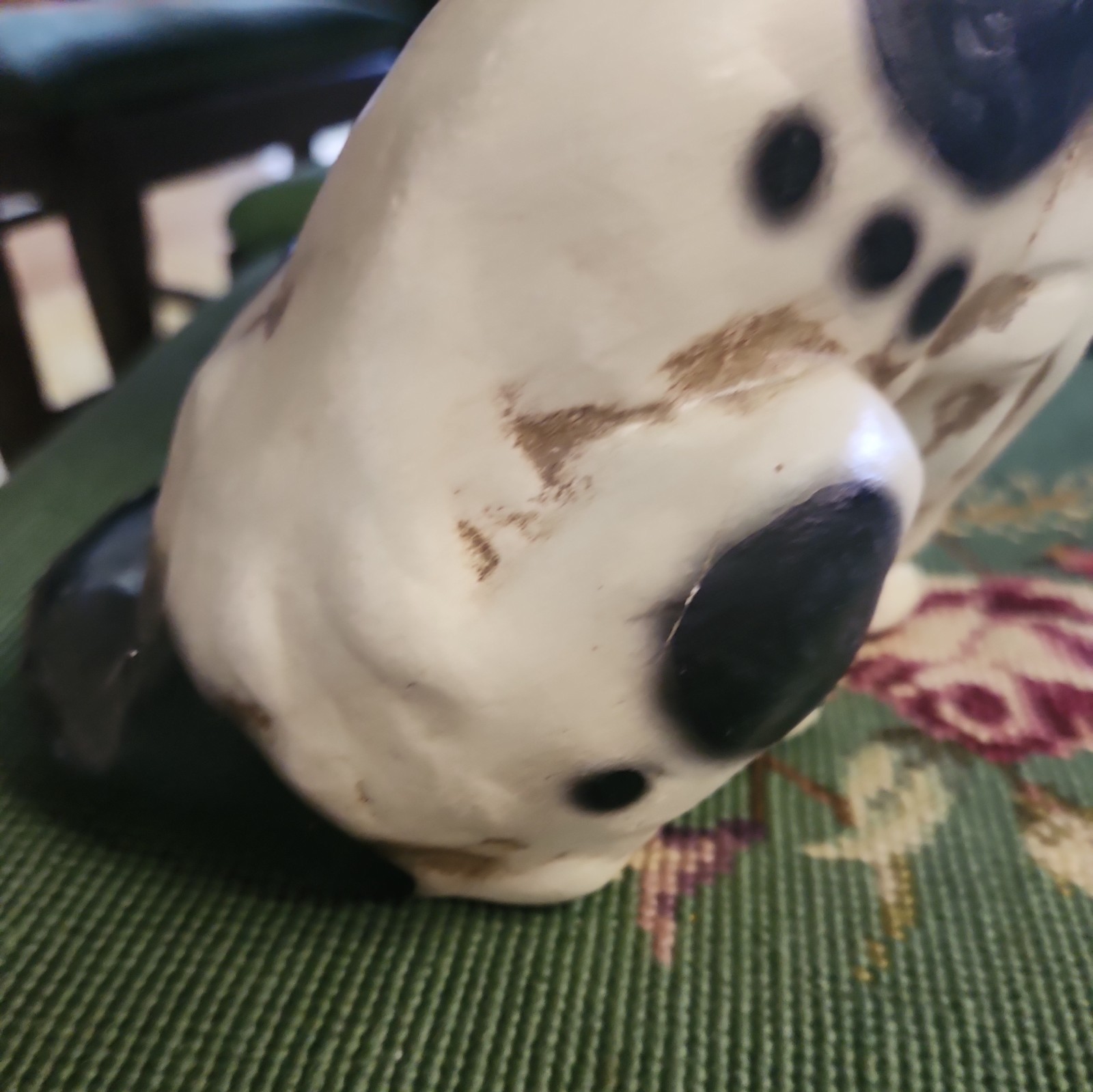 SPRINGER SPANIEL BLACK/BROWN/CREAM FIGURINE 8.5 “IN TALL 5.5 IN WIDE BROWN EYES