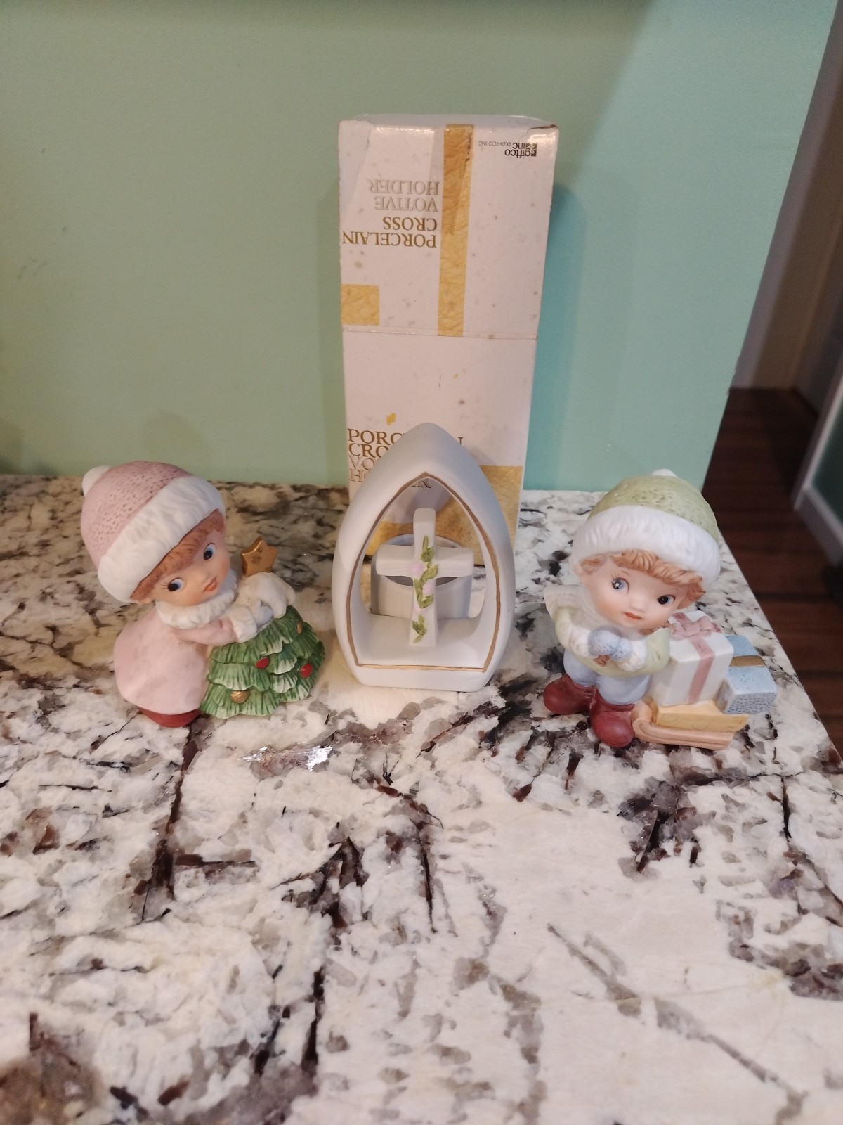 Christmas Vintage Figurines Set – 2 Homco #5556 & Cross Votive Holder