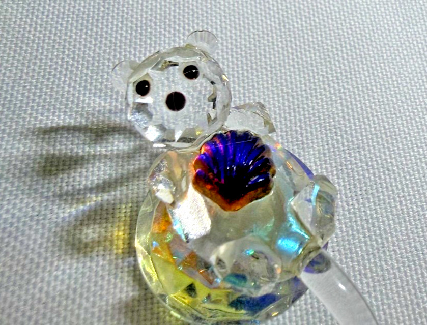 Crystal Sea Otter by Iris Arc.