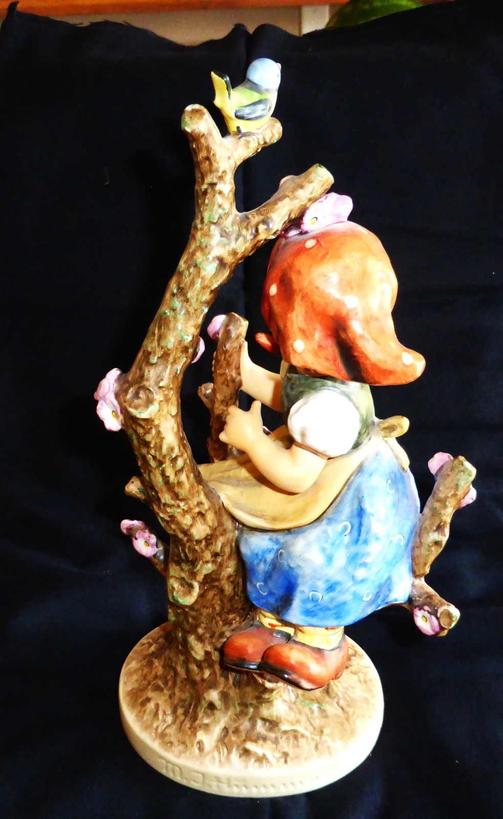 Apple Tree Boy & Girl 10 1/2″