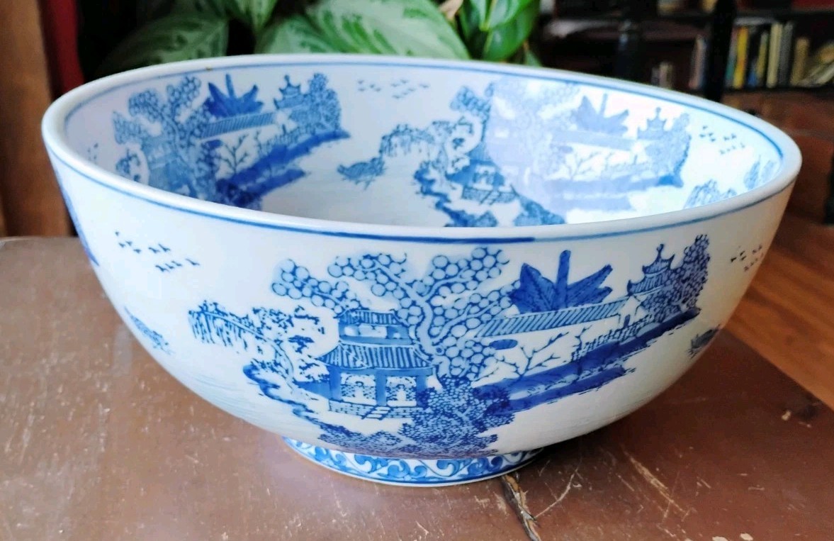 Andrea By Sadek 10″ Porcelain Footed Bowl Cobalt Blue & White Chinese Floral Vtg