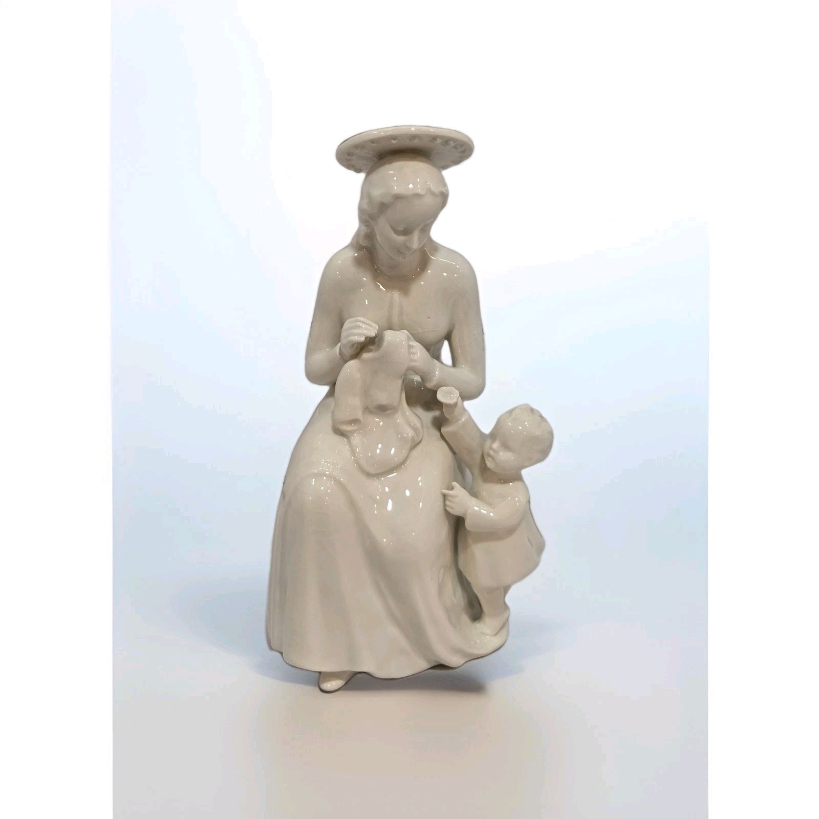 Goebel Hummel Madonna And Child Flower White RARE Vintage HX246