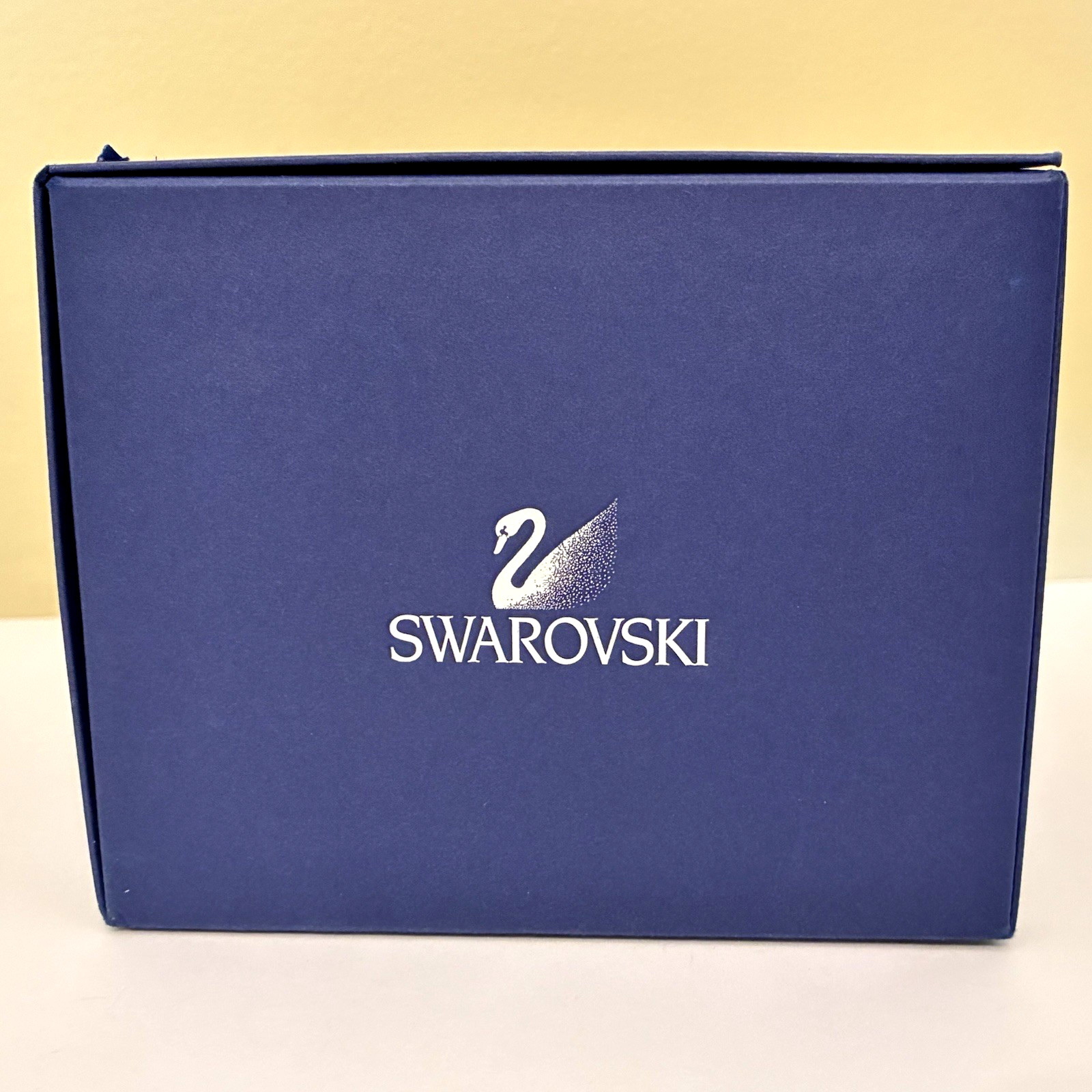 Swarovski Tiger Cub Sitting SCS 2010 Annual Limited Edition 1016678 Box COA