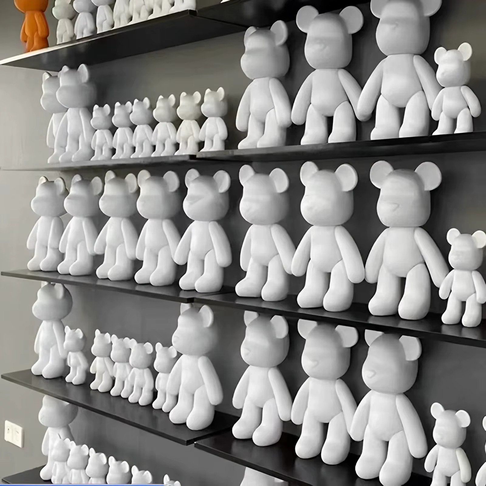 DIY Fluid Bear Sculpture Handmade Bearbrick Doll Ornaments Violent Bear Graffiti