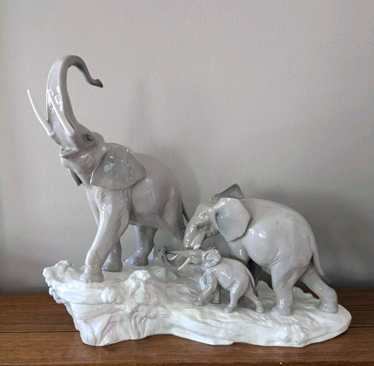 Lladro Elephant Family Figurine Excellent Condition