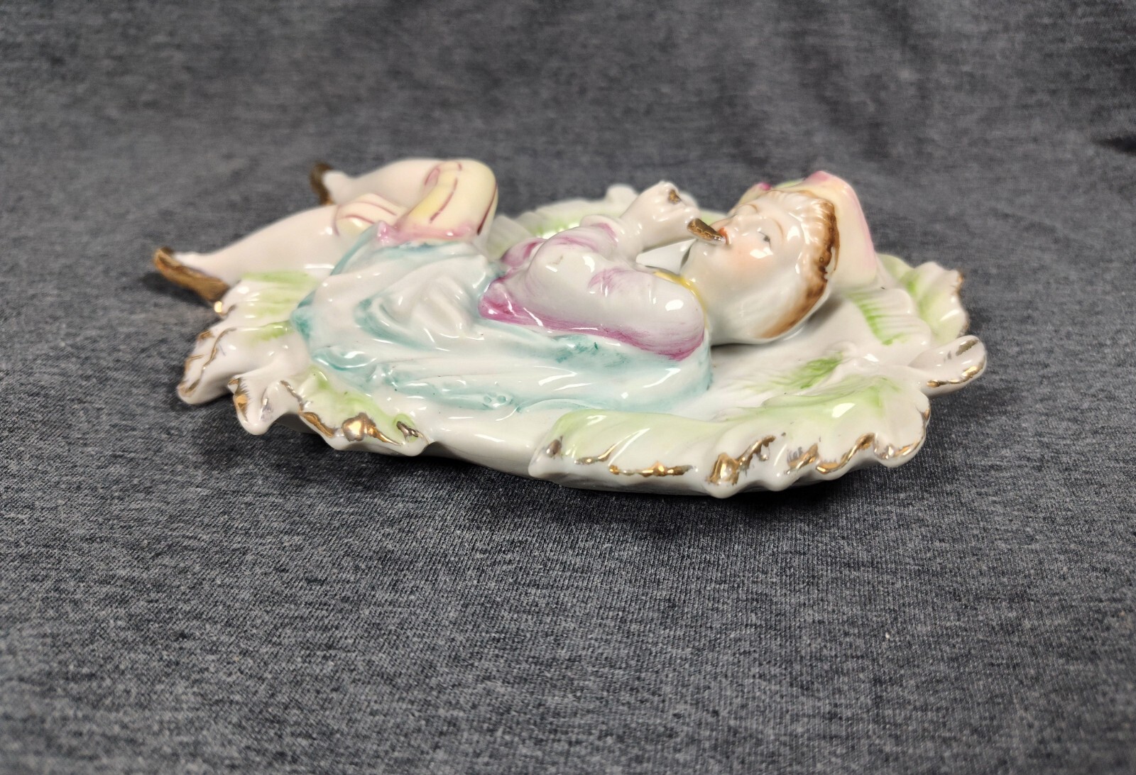 Thames Japan Hand Painted Figurine Wall Hanging Victorian 3D Pastel