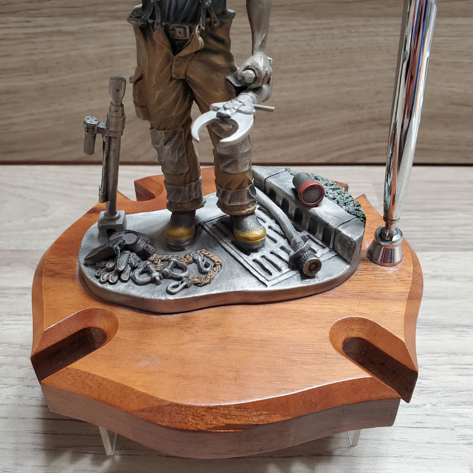 Firefighter Figure Statue Michael Roche 174/2500 Fine Pewter Pen Set