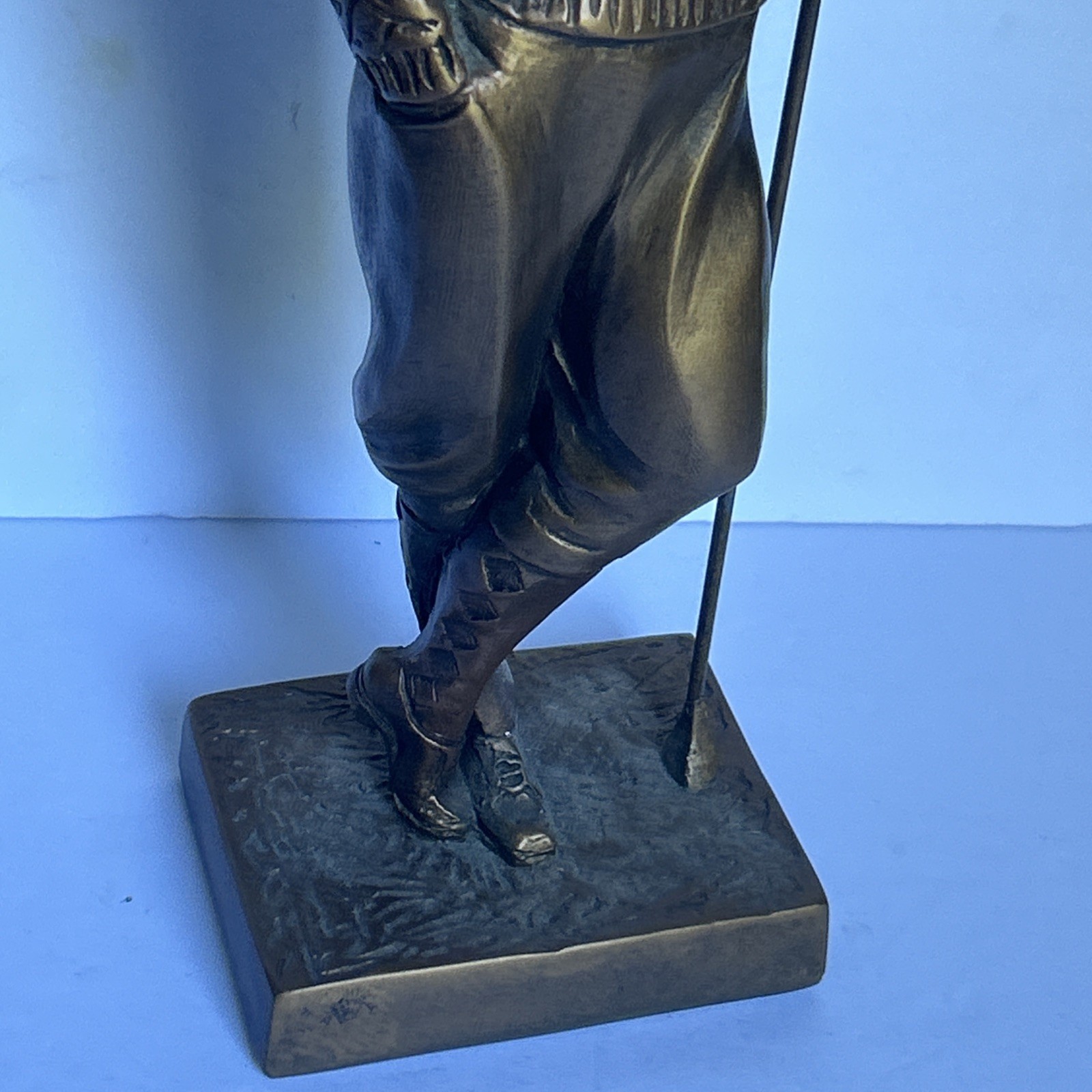 Vintage Austin Sculpture 1989 Plus Fours Golfer 16″ Bronze Finish Statue Read