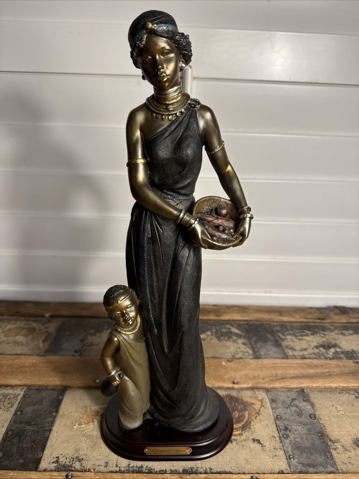 Giovanni Collection Mother With Child