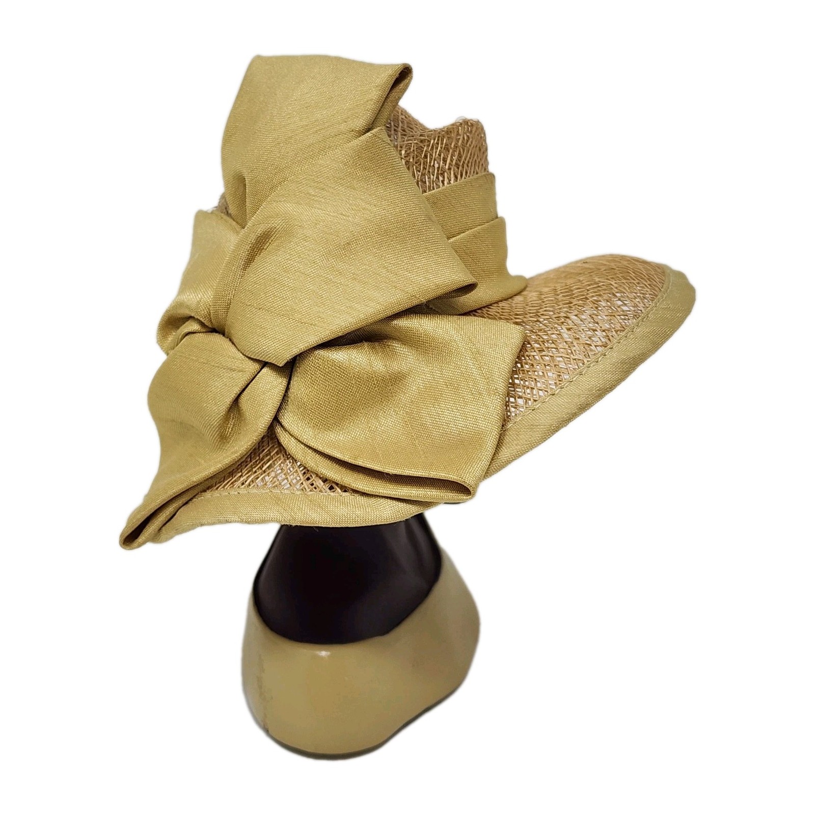 Harriet Rosebud Miniature Designer Hat With Bust Beige Straw Hat w/ Ribbon