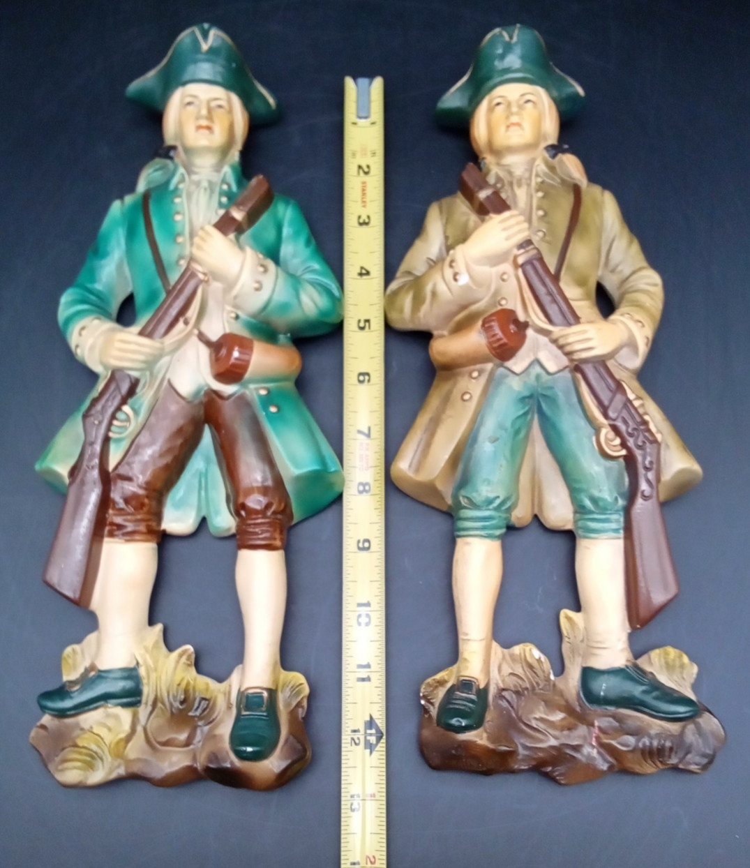 Vintage (Lot of 2) INARCO 13″ Minute Man Soldier Wall plaques ~ E-2546