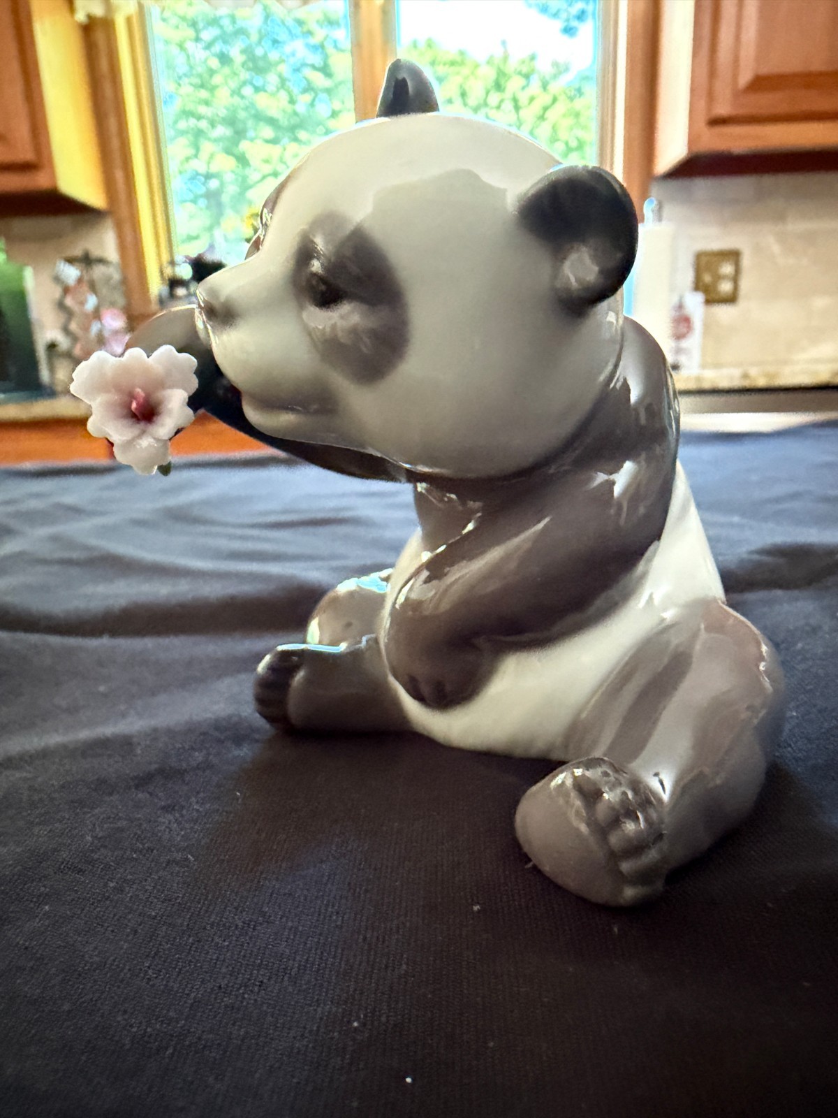LLADRO Panda A CHEERFUL PANDA FIGURINE 8358 Mint Condition IOB