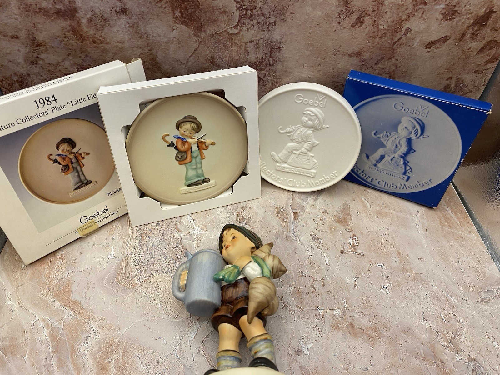 Hummel 1950 Boy ‘For Father’, 1984 Little Fiddler & 1976 Collectors’ Mini Plates