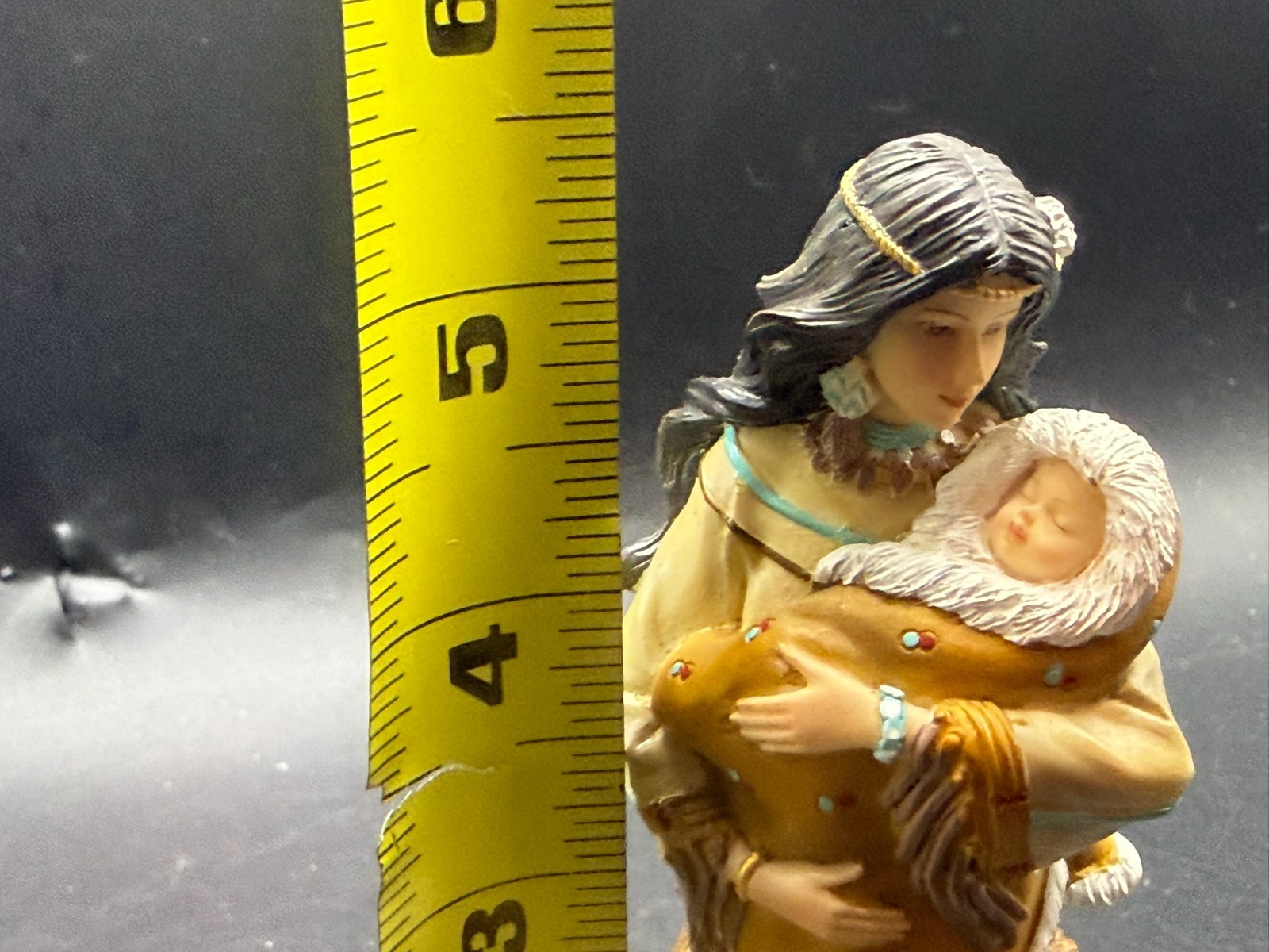 5.5″ In My Arms Your Love Shines as Bright as the Sun Statue Figurine