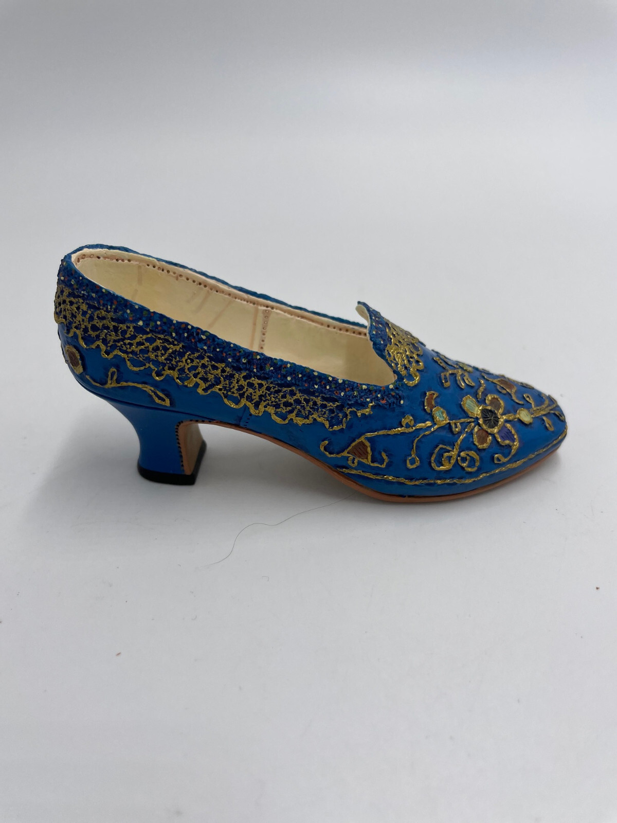 1998 Just The Right ShoeThe Empress #25012 by Raine Willitts Designs Box Papers