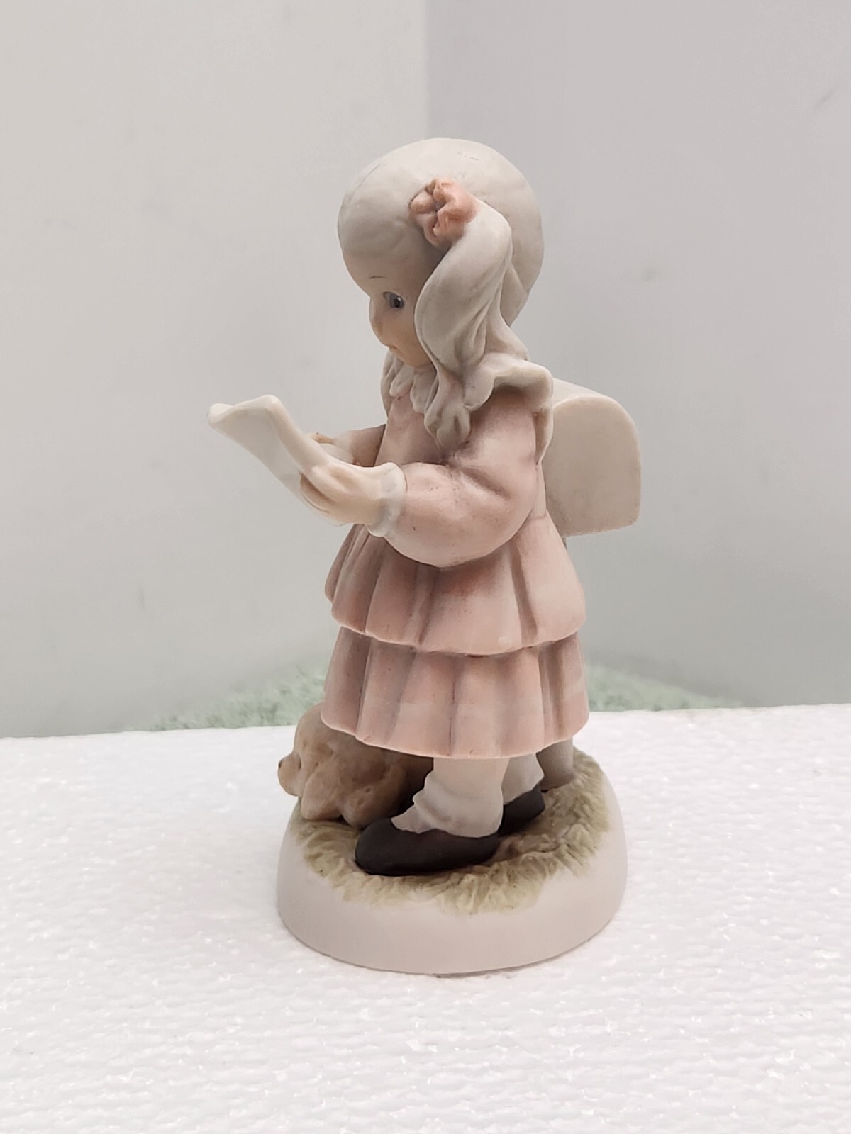 Enesco 296015 “Signed Sealed And Delivered With Love” 1997 No Box